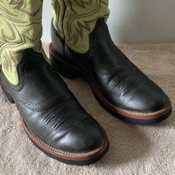 ARIAT cowboy boots - Picture 1 of 9